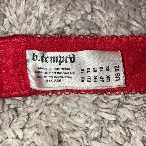 Ruby red floral bralet - Picture 5 of 5